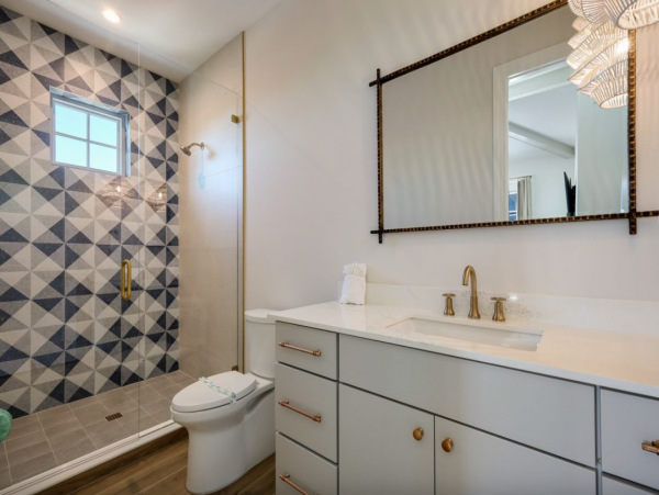Lido Key Ten Bedroom Steps to  Beach Luxury Rental Walk to St. Armands Circle WOW!